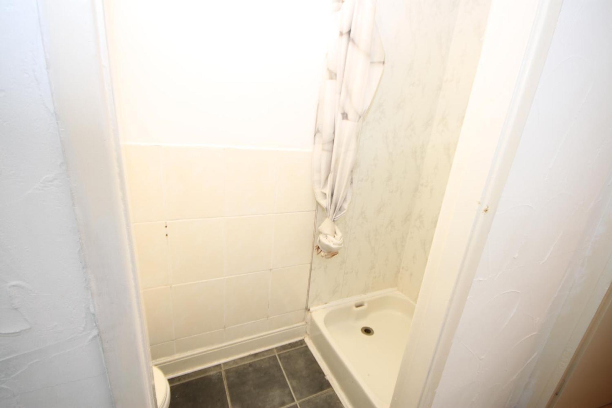 Barton Seaview, Self Catering Studio Apartments, Promenade & Central Beach Location, Families, Couples Or 23 Years Plus Only, Free Parking แบล็คพูล ห้อง รูปภาพ